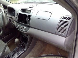 2005 TOYOTA CAMRY, SILVER, LE MODEL, 2.4L, AT. Z26295